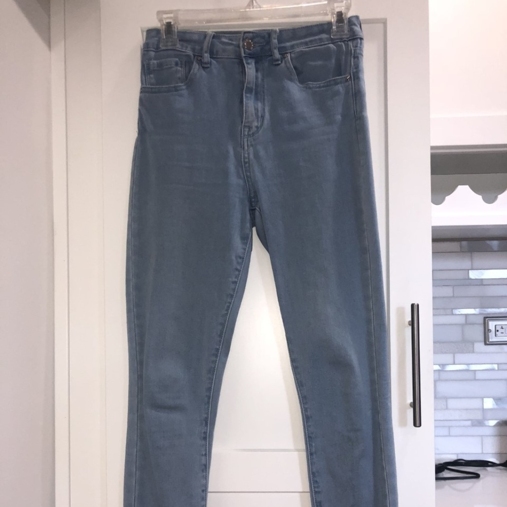 Light Wash Blue Jeans